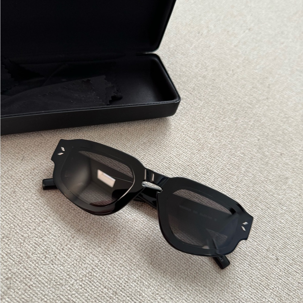 Alexander McQueen McQ sunglasses